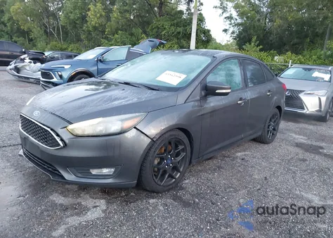 2016 Ford Focus Se z USA, uszkodzony, nr VIN 1FADP3F21GL356625